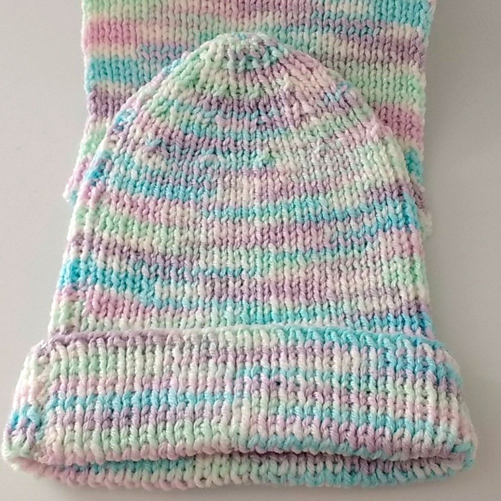 NEW Hand-knit scarf and beanie